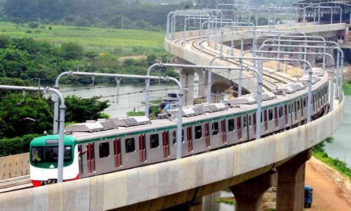মেট্রোরেল চলাচল