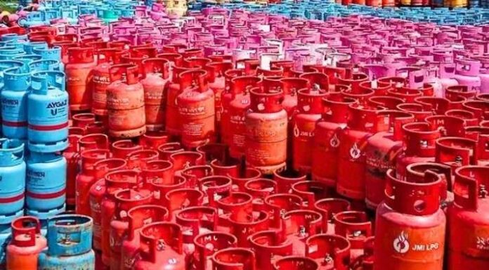 দেশে সিলিন্ডার গ্যাস বিক্রি বন্ধ
