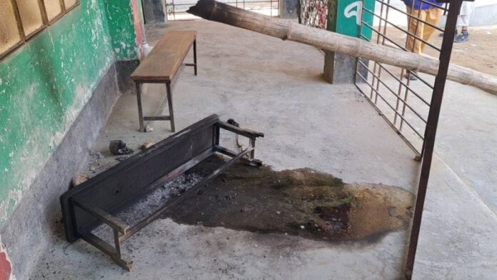 নেত্রকোনায় ভোটকেন্দ্রে অগ্নিসংযোগ