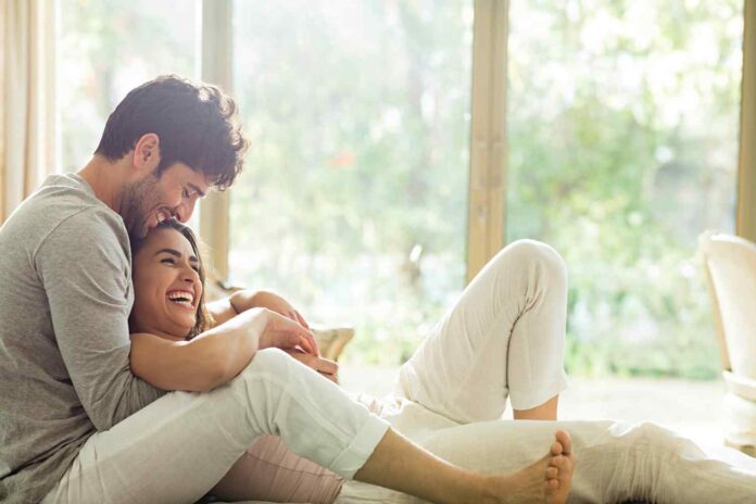 সঙ্গী টাকা ভালোবাসে