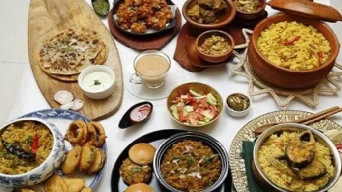 ঝুম বৃষ্টিতে মজাদার খাবার