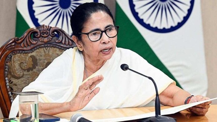 মমতার পদত্যাগ বিতর্ক