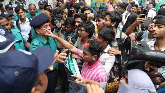 এইচএসসি পরীক্ষা স্থগিতের দাবি ২০২৬