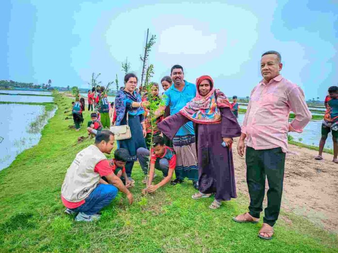 ব্রেকিং দ্য সাইলেন্স সাতক্ষীরা